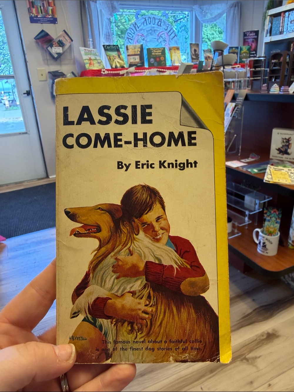 Lassie Come-Home by Eric Knight - Yellow Cover